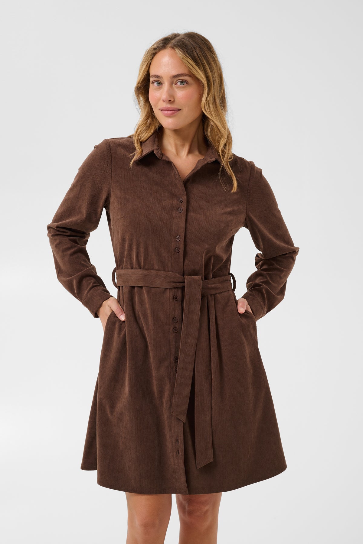 Svaja corduroy dress - cognac