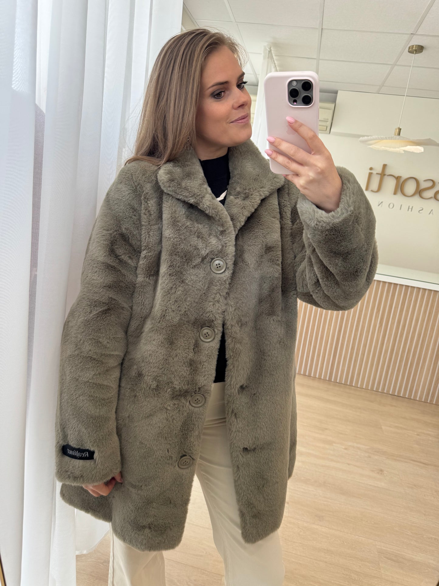 Nonna fake fur coat - green ash