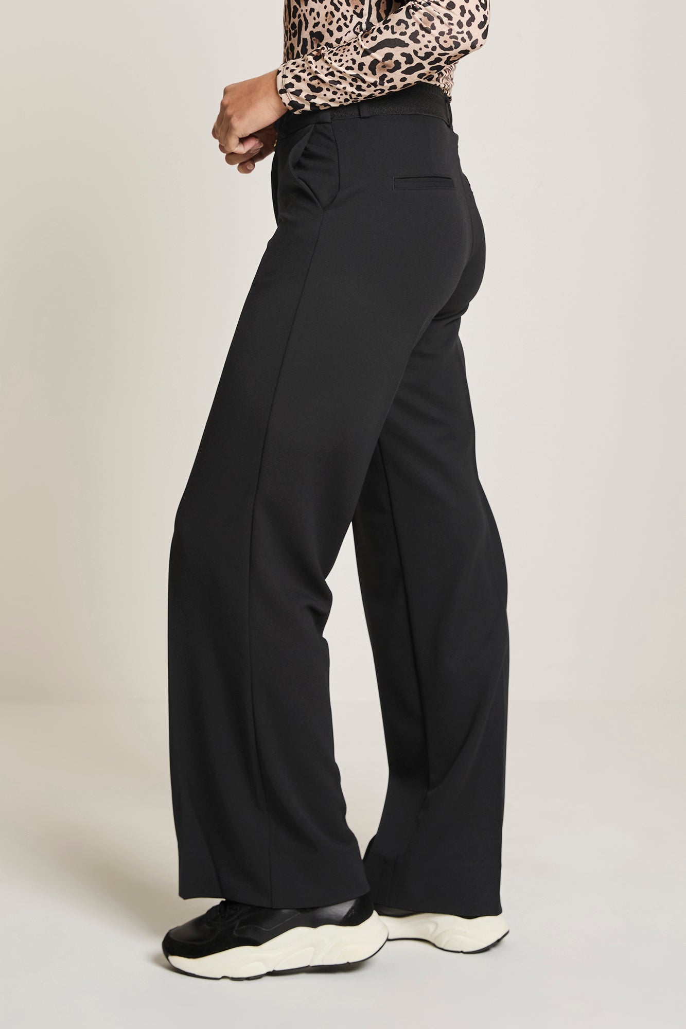 Mira elastic crepe pants Para Mi - black