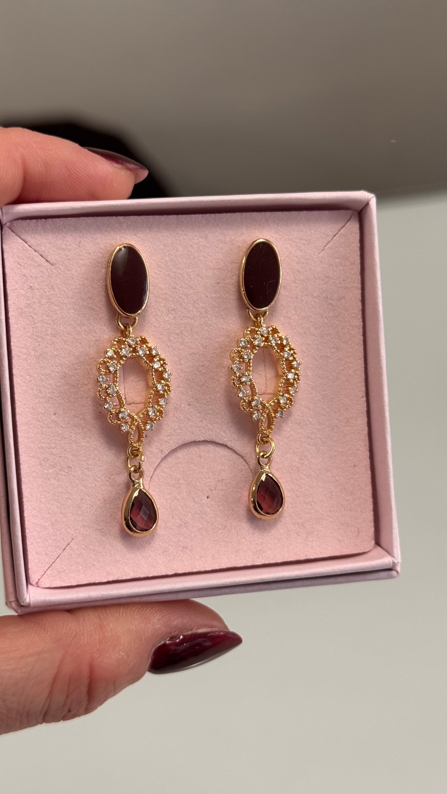 Oorbel O2506 - bordeaux/goud