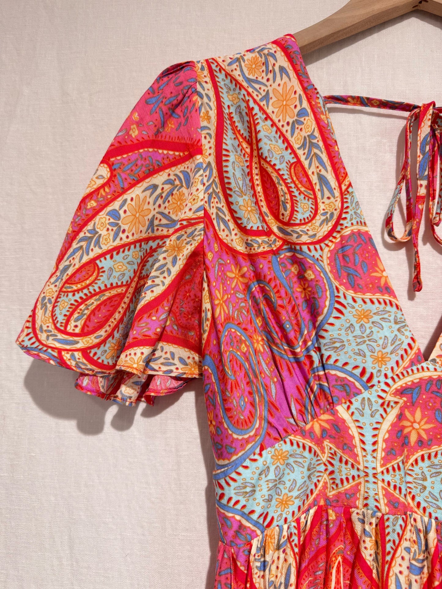 Kleedje V hals KM - print fuchsia