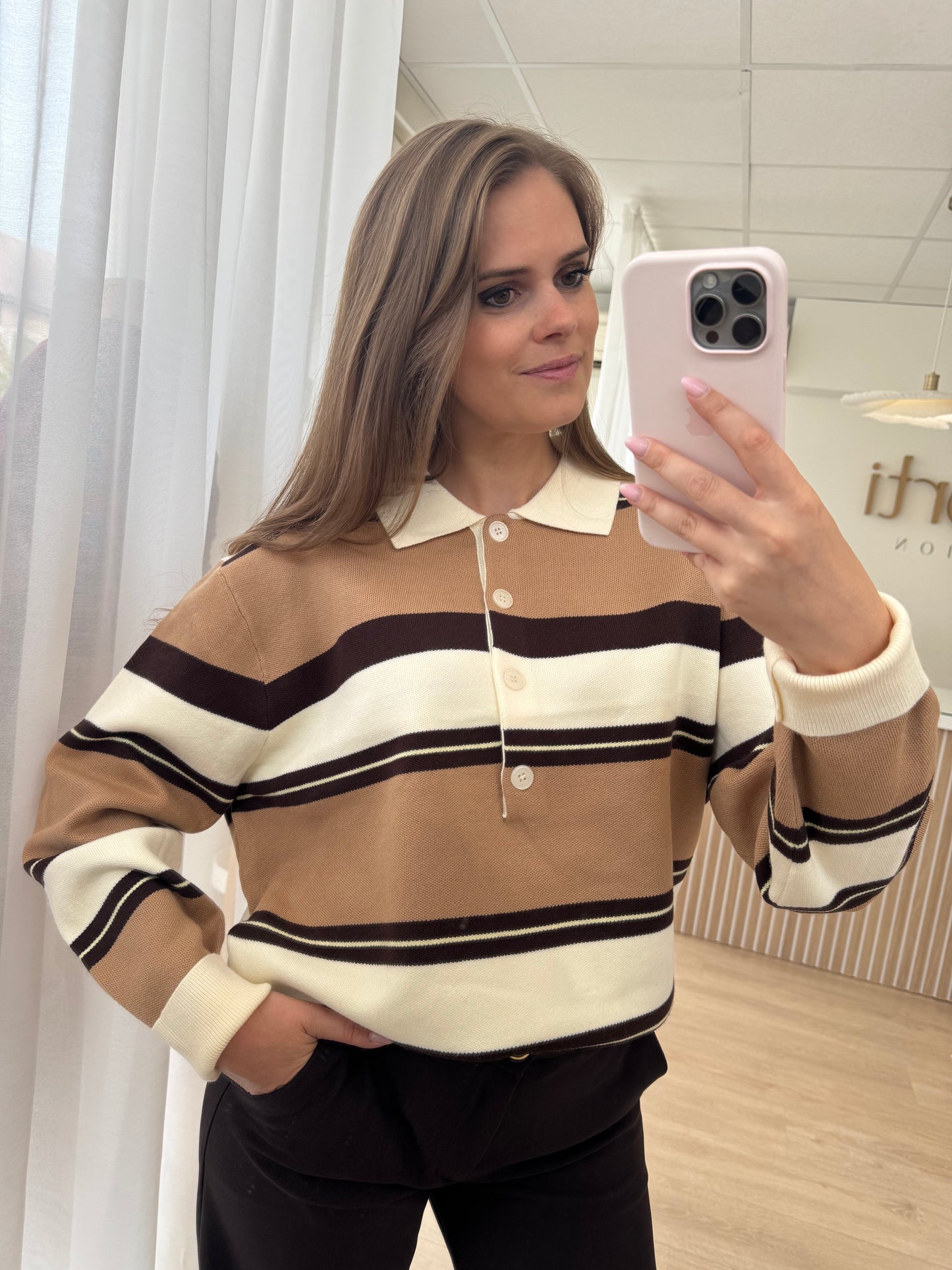Sweater stripes with collar - beige