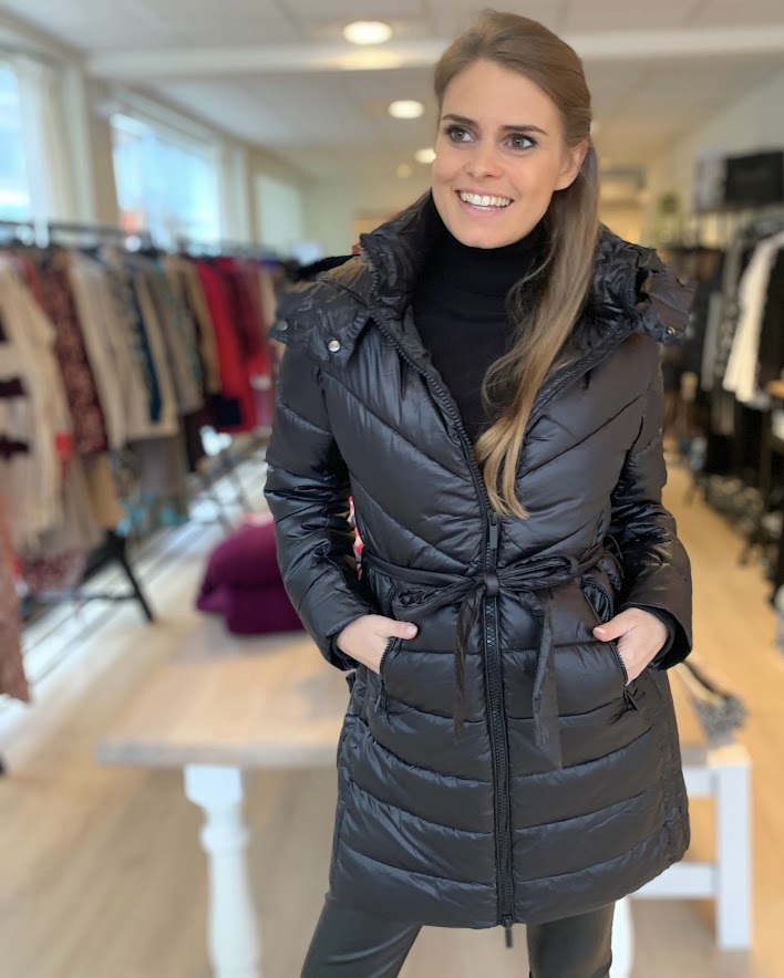 Zwarte winterjas lint
