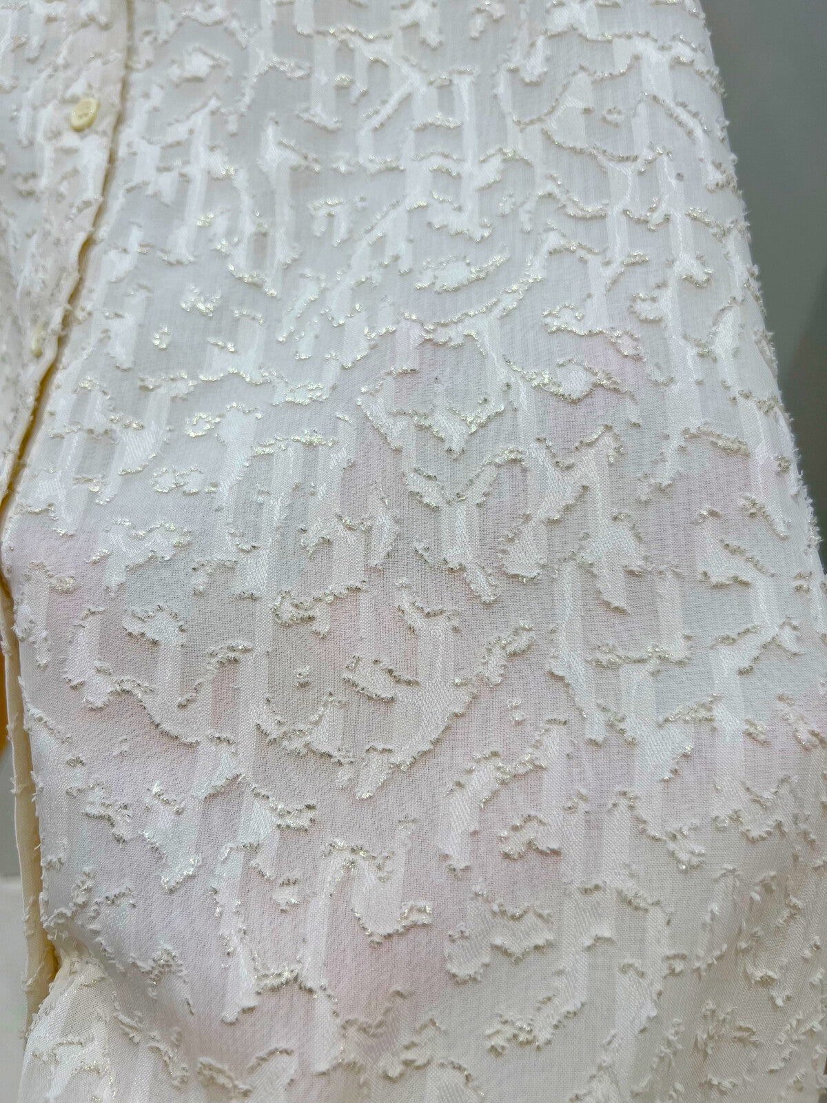 Bloesje relief - ecru