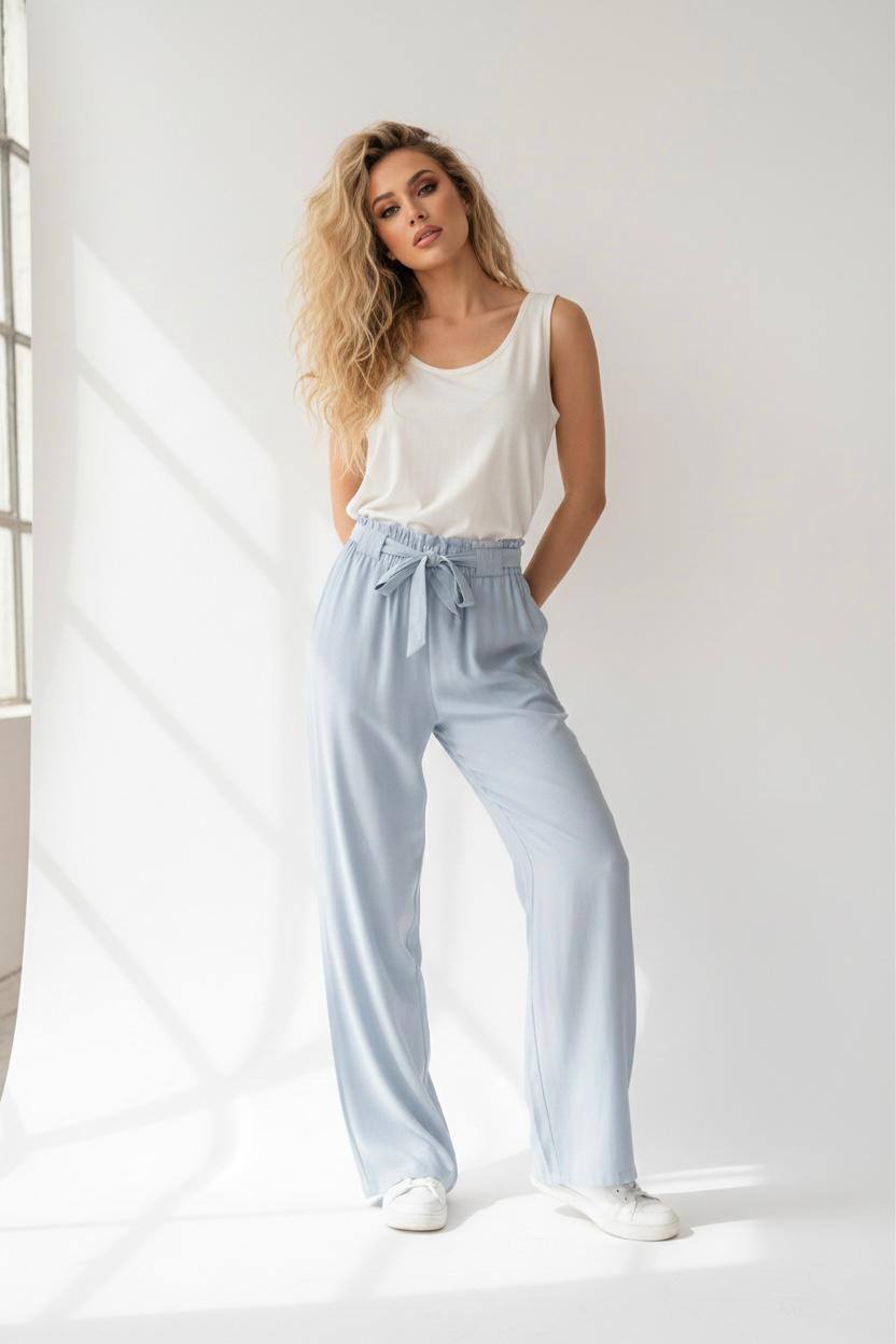 Lichte broek met rekker - lichtblauw