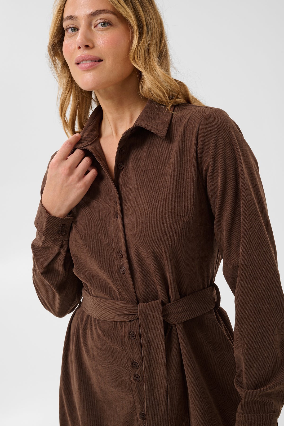 Svaja corduroy dress - cognac