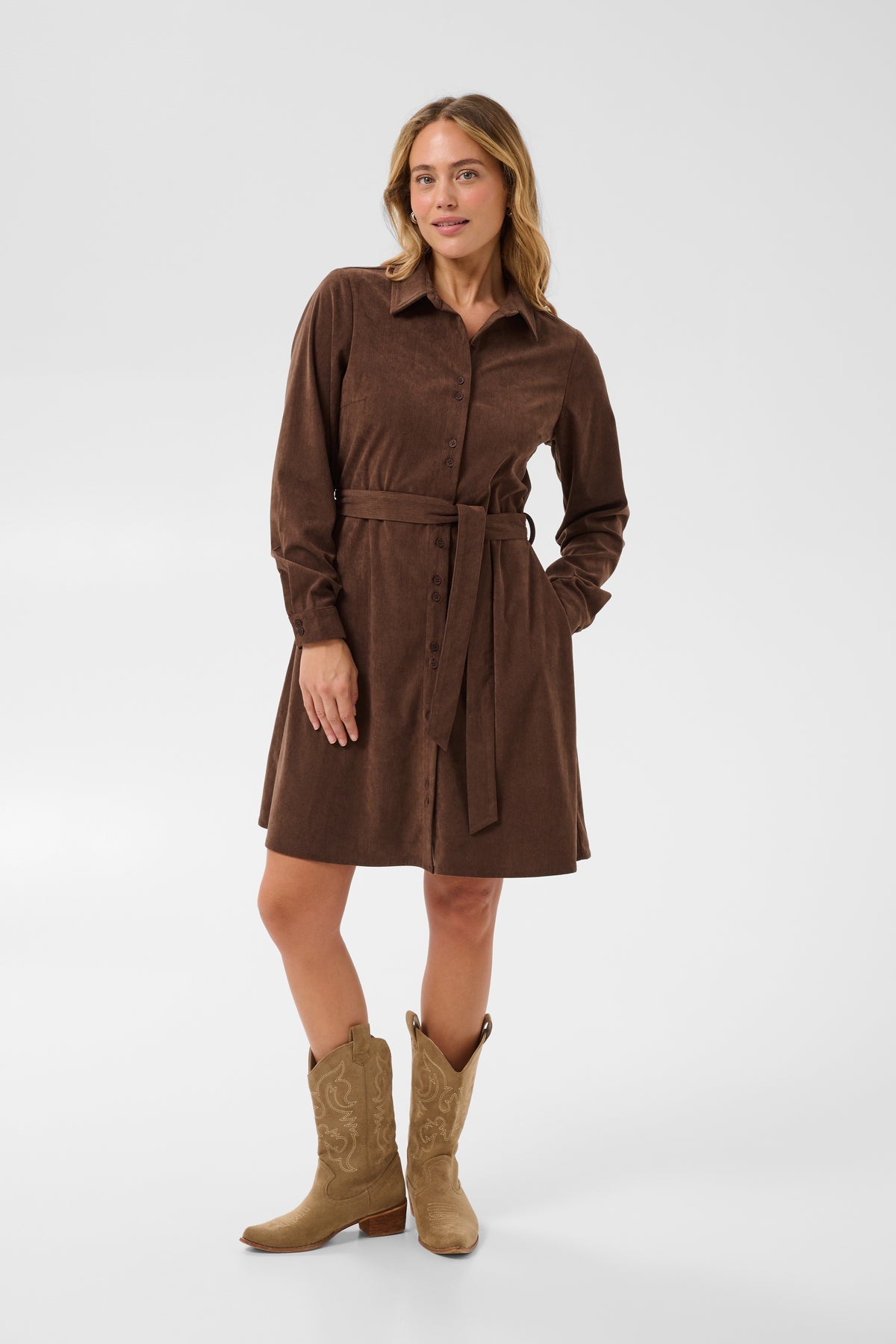 Svaja corduroy dress - cognac