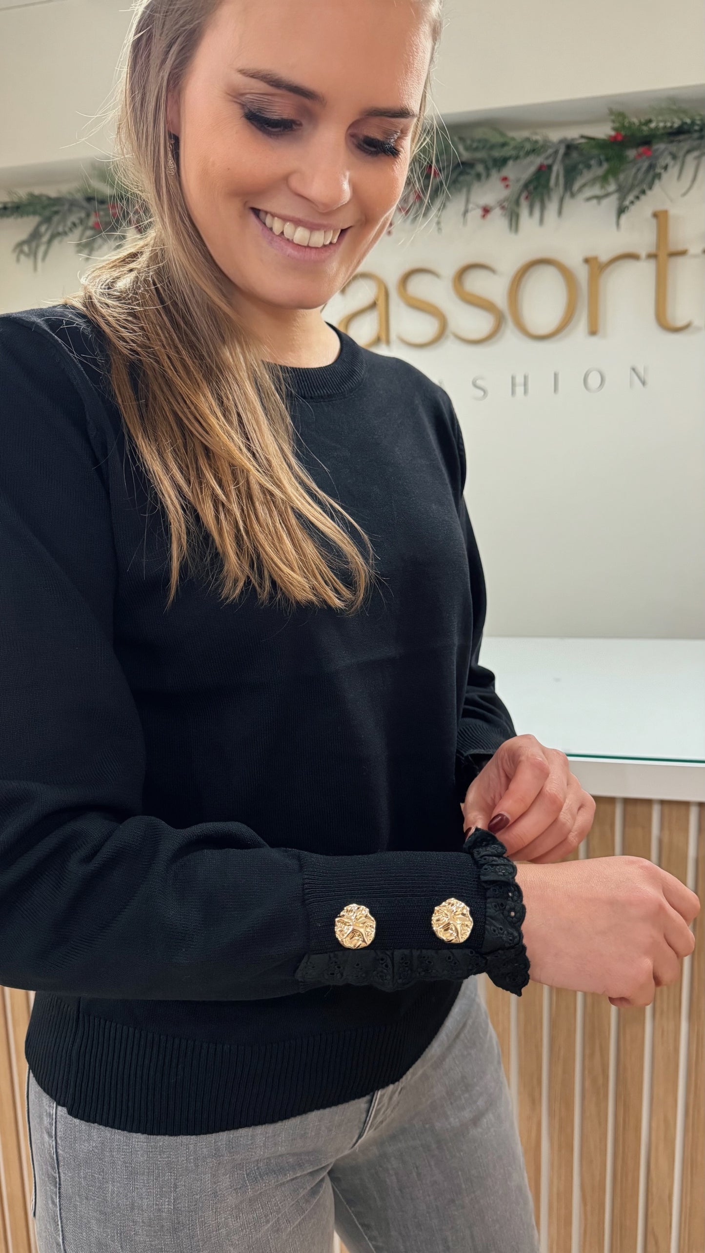 Truitje borderie mouw - zwart