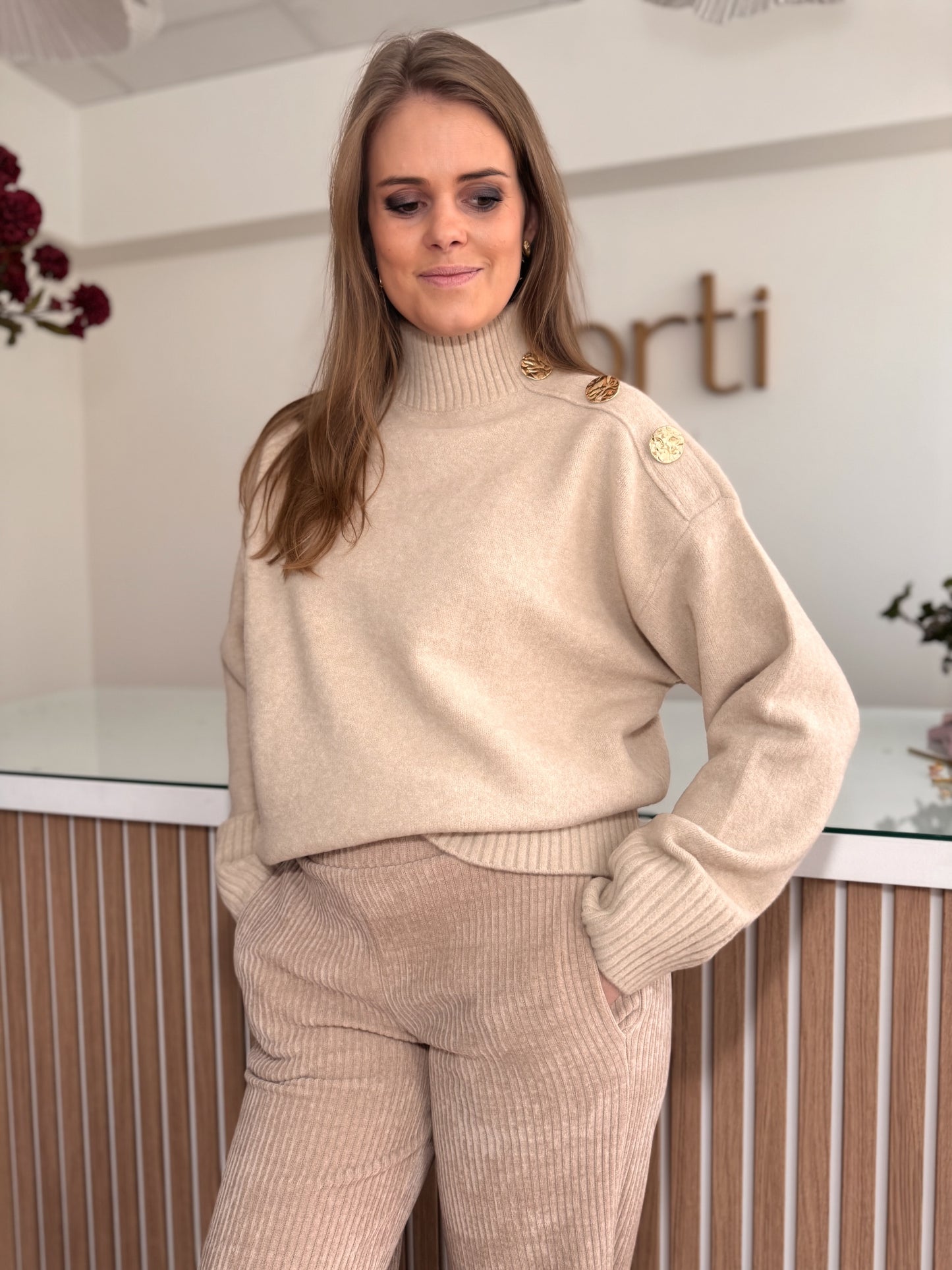 07722 sweater shoulder buttons - sand