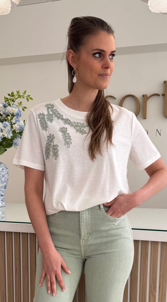 Tika t-shirt - ecru/muntgroen