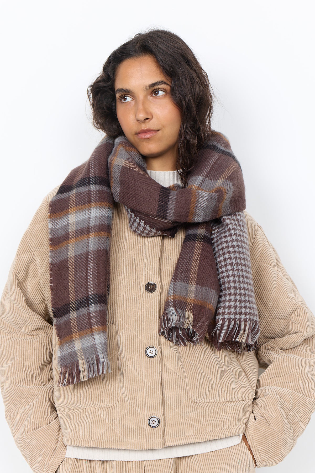 Hanan sjaal - bruin