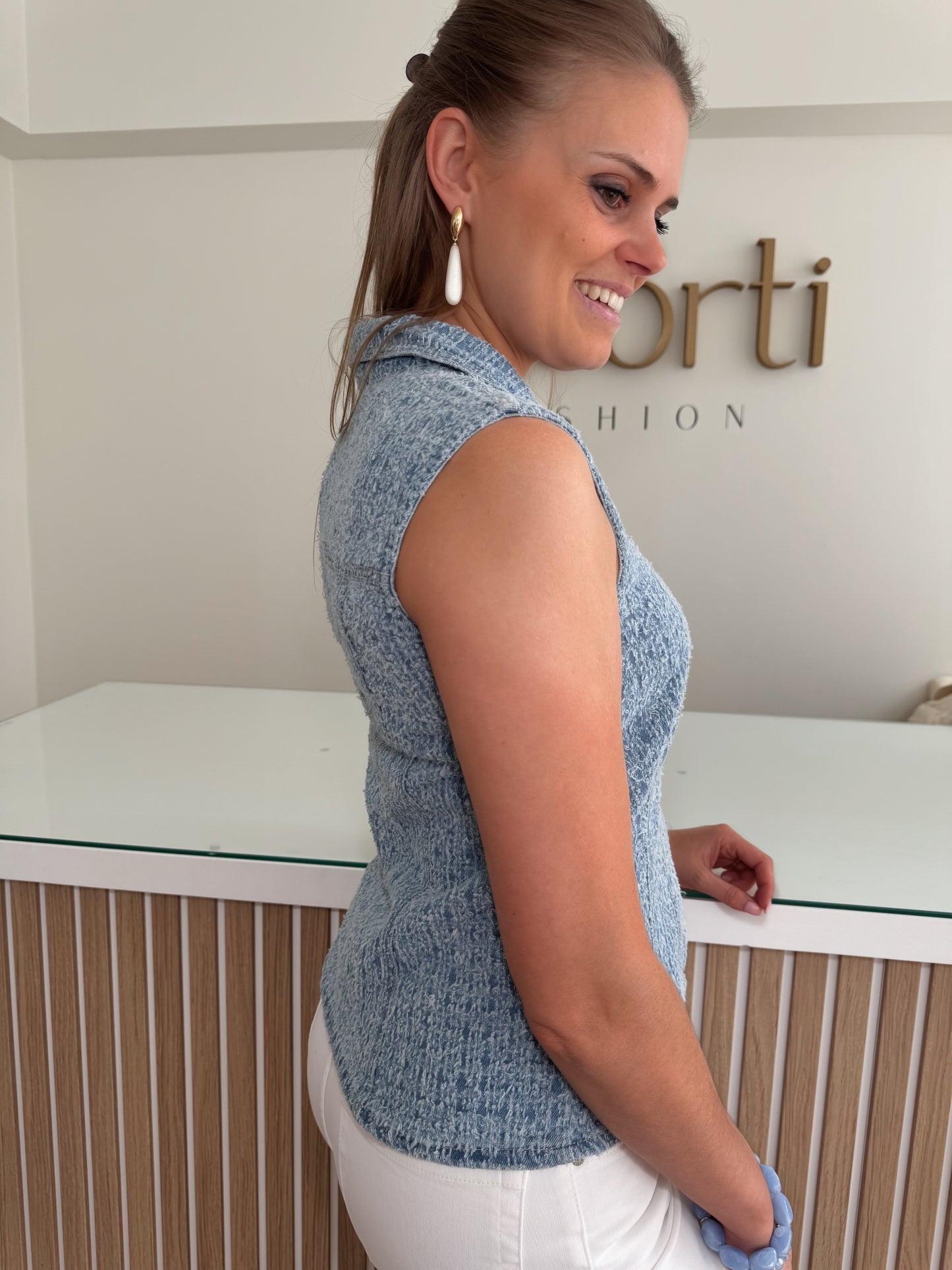 Tylar denim waistcoat - lichtblauw