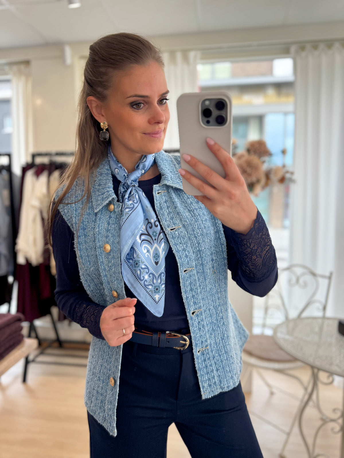 Tylar denim waistcoat - lichtblauw