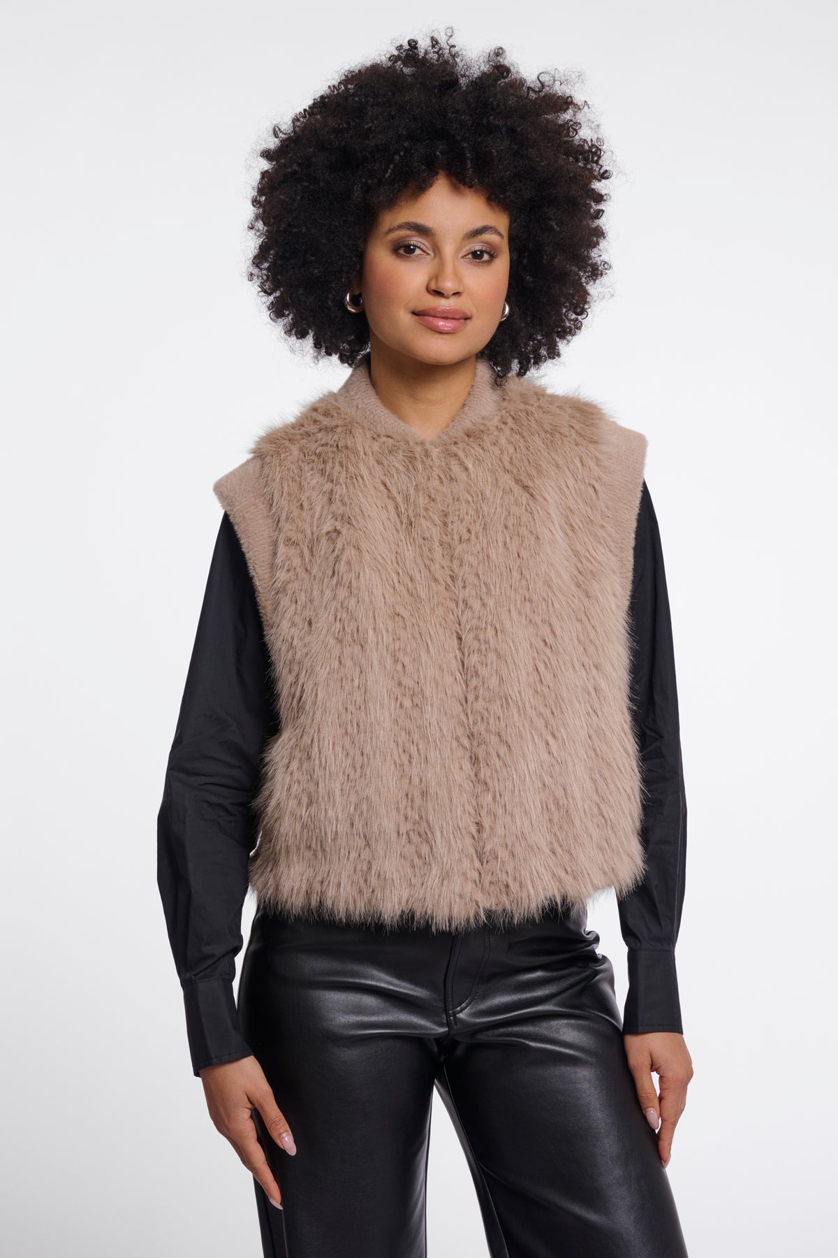Alvita faux fur waistcoat - oat