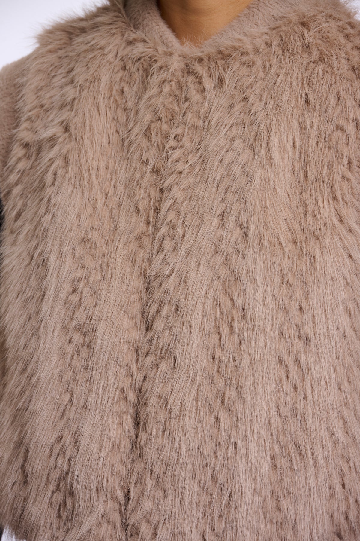 Alvita faux fur waistcoat - oat
