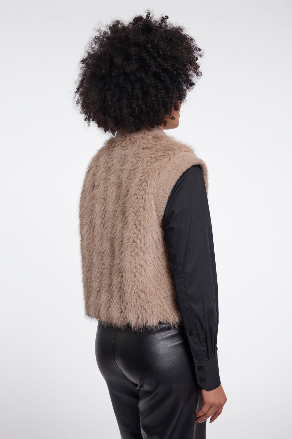 Alvita faux fur waistcoat - oat