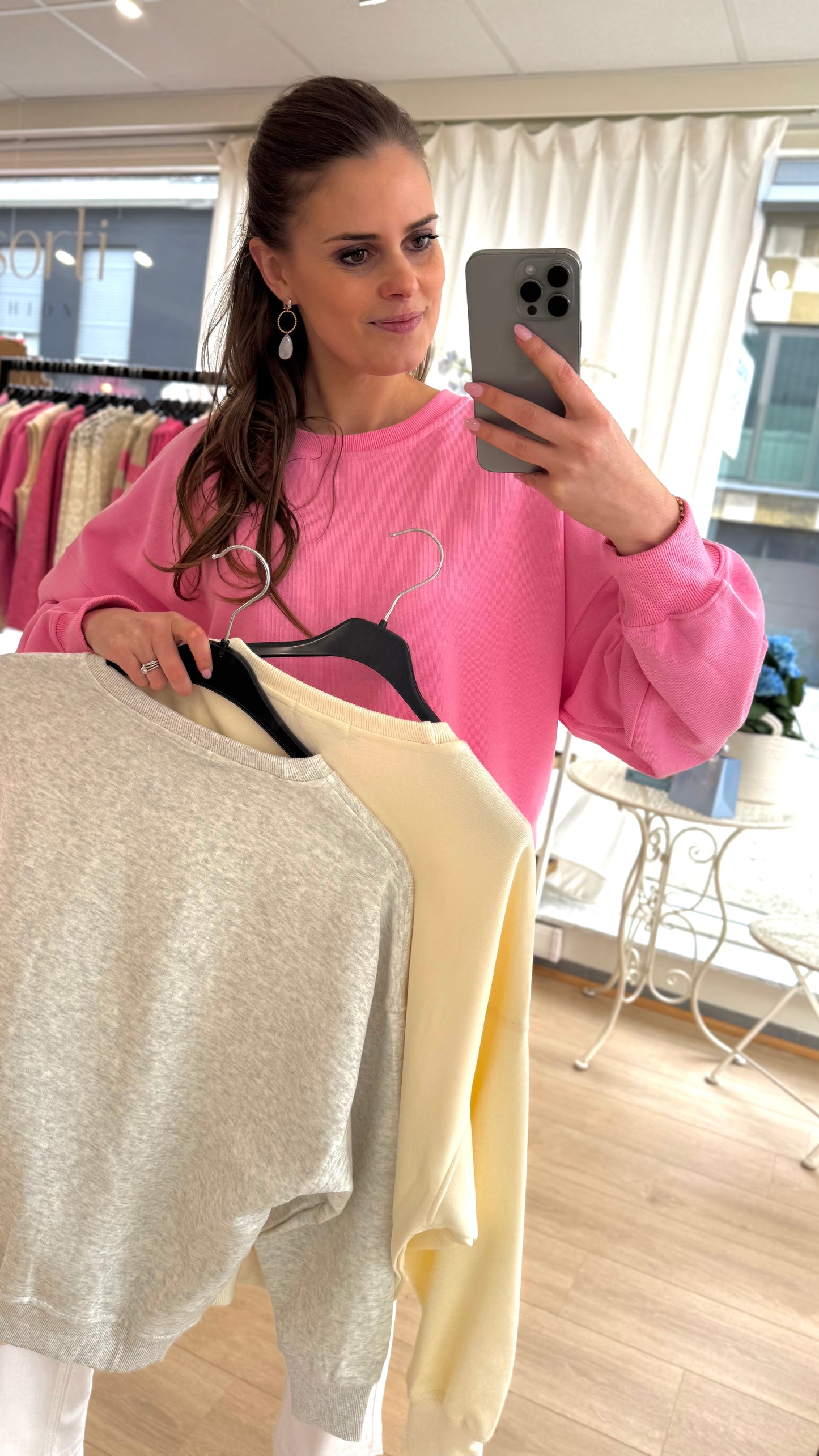 Comfy basic sweater - lichtgeel