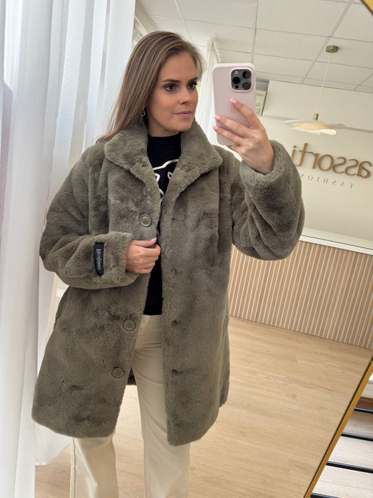 Nonna fake fur coat - green ash