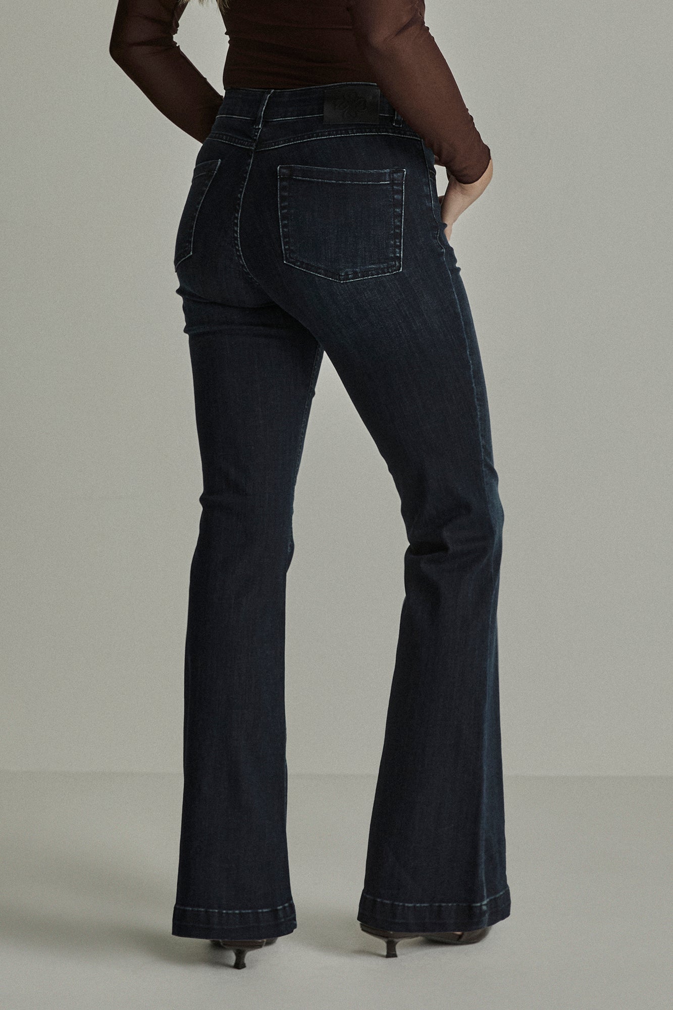 Jade Para Mi - blue black
