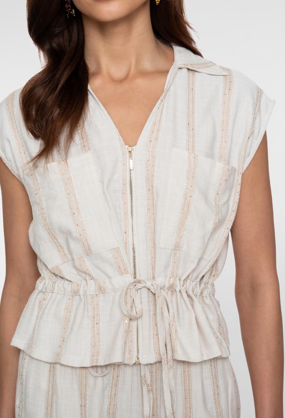 Bloesje kraag peplum - beige