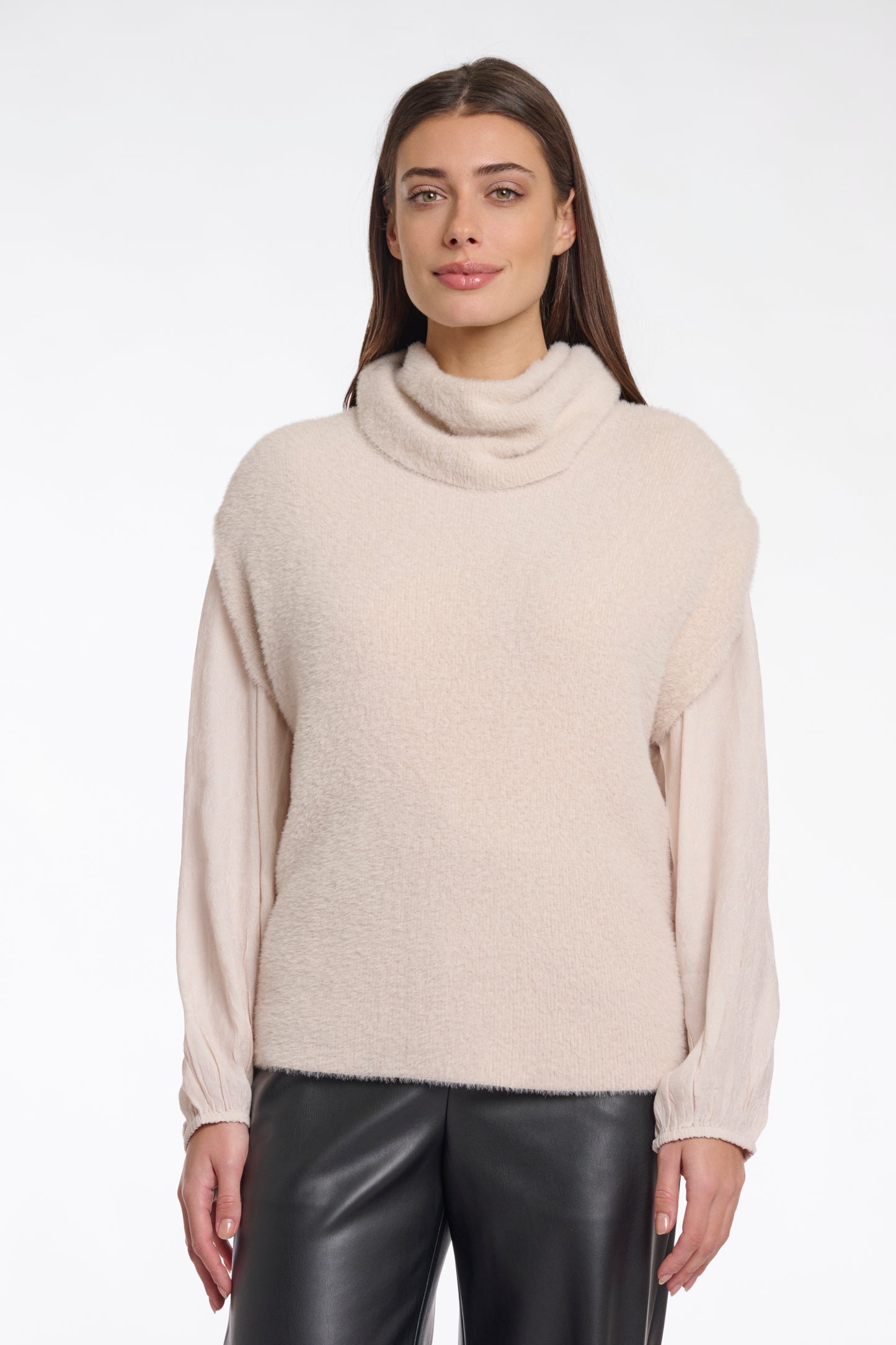 Tracie spencer met col - lichtbeige