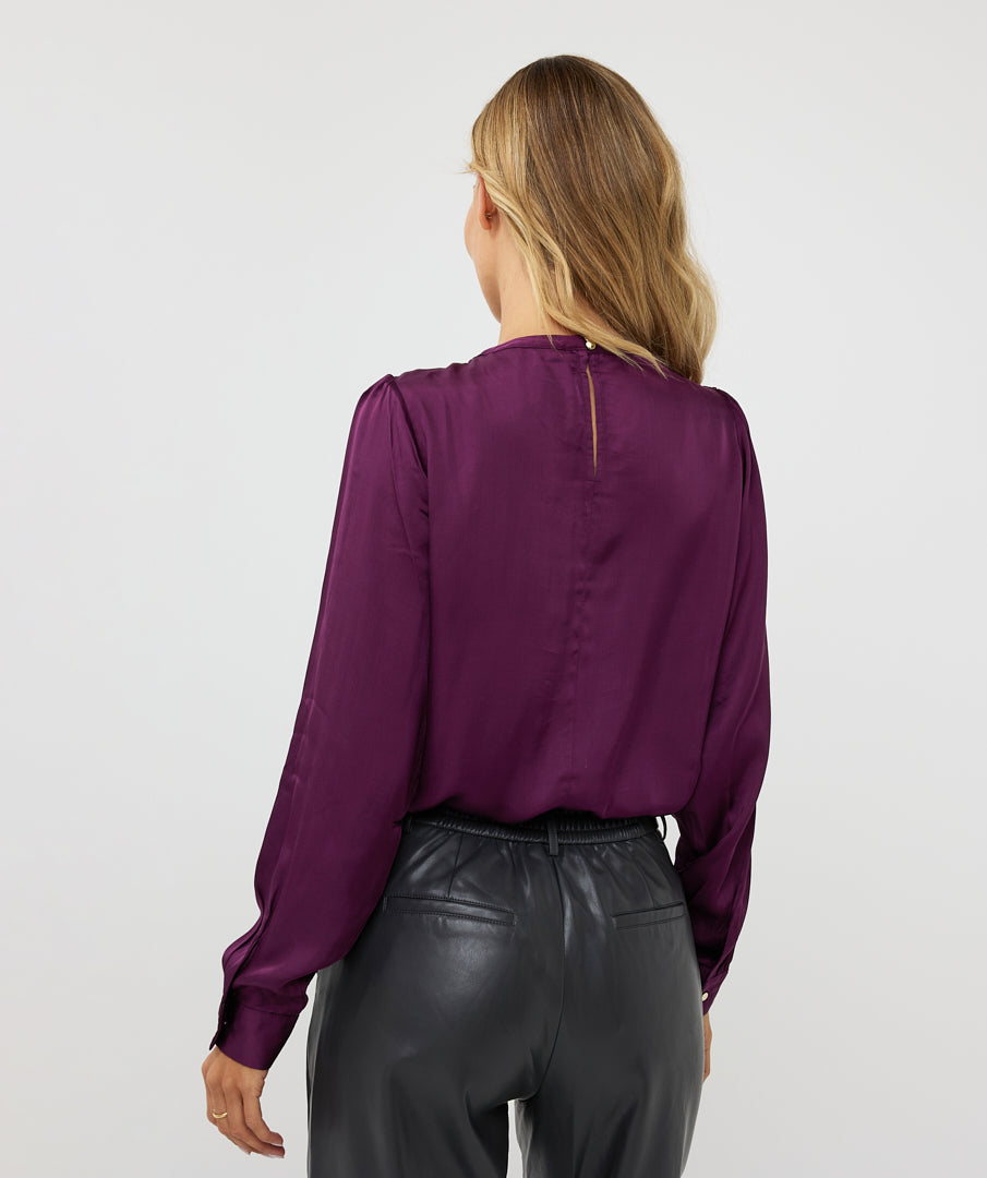 Blouse satin fancy neck - aubergine